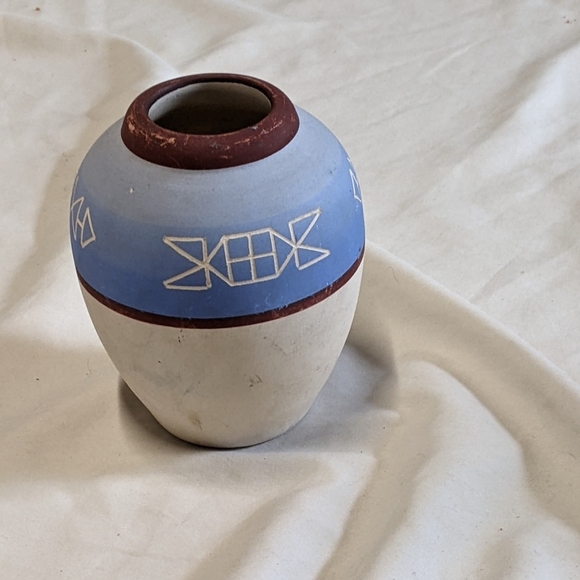 Native Pottery - Picture 3 of 11